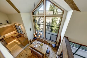 Interior - Northern Lights 21 – Ski in Walk out, Private Hot Tub, Fireplace (Whistler)