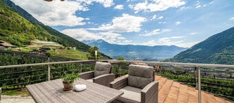 Holiday Apartment Rasnerhof - Tschigat with Mountain View, Balcony & Wi-Fi