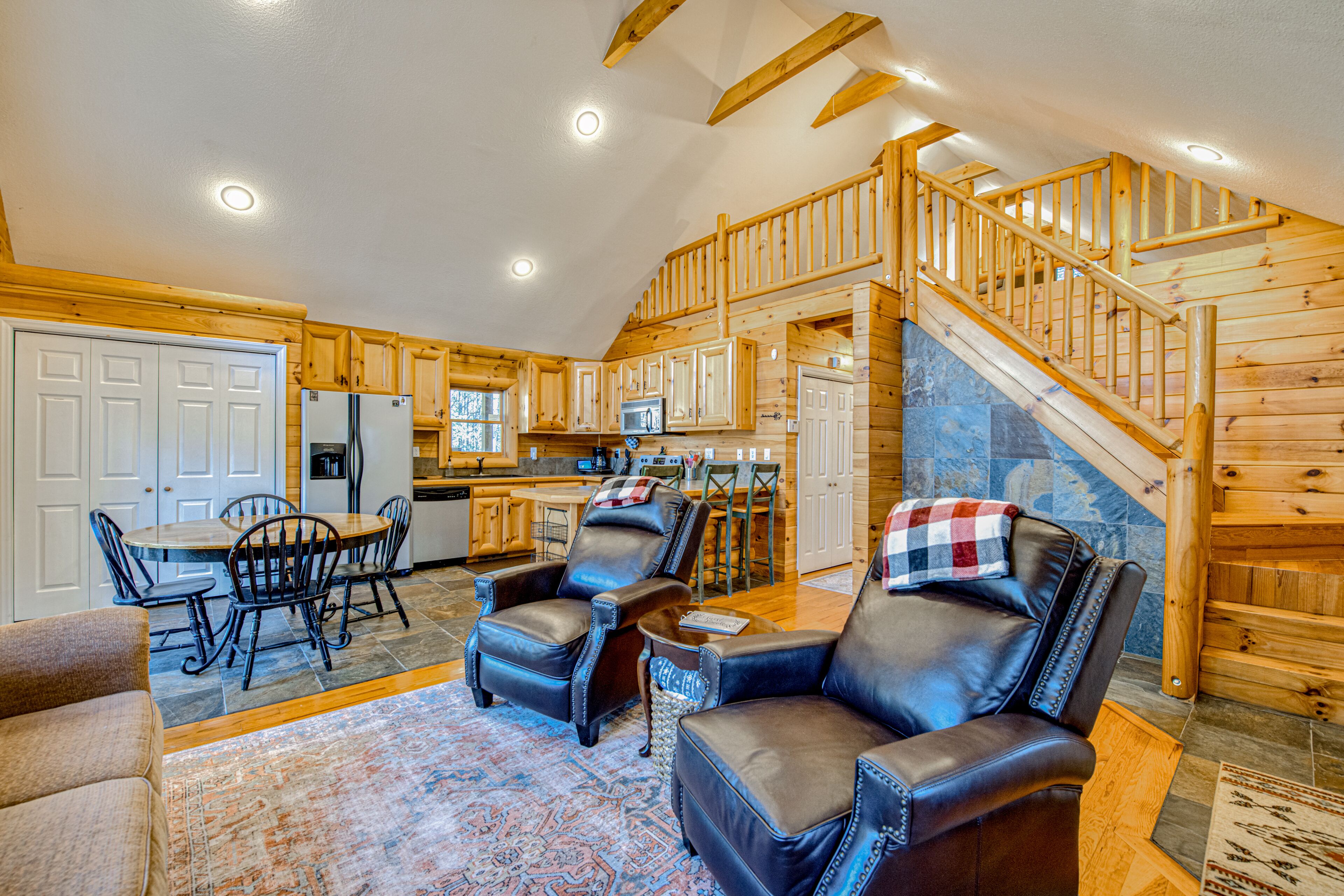 Woodsy retreat with private hot tub, game room, deck, firepit, grill, & WiFi