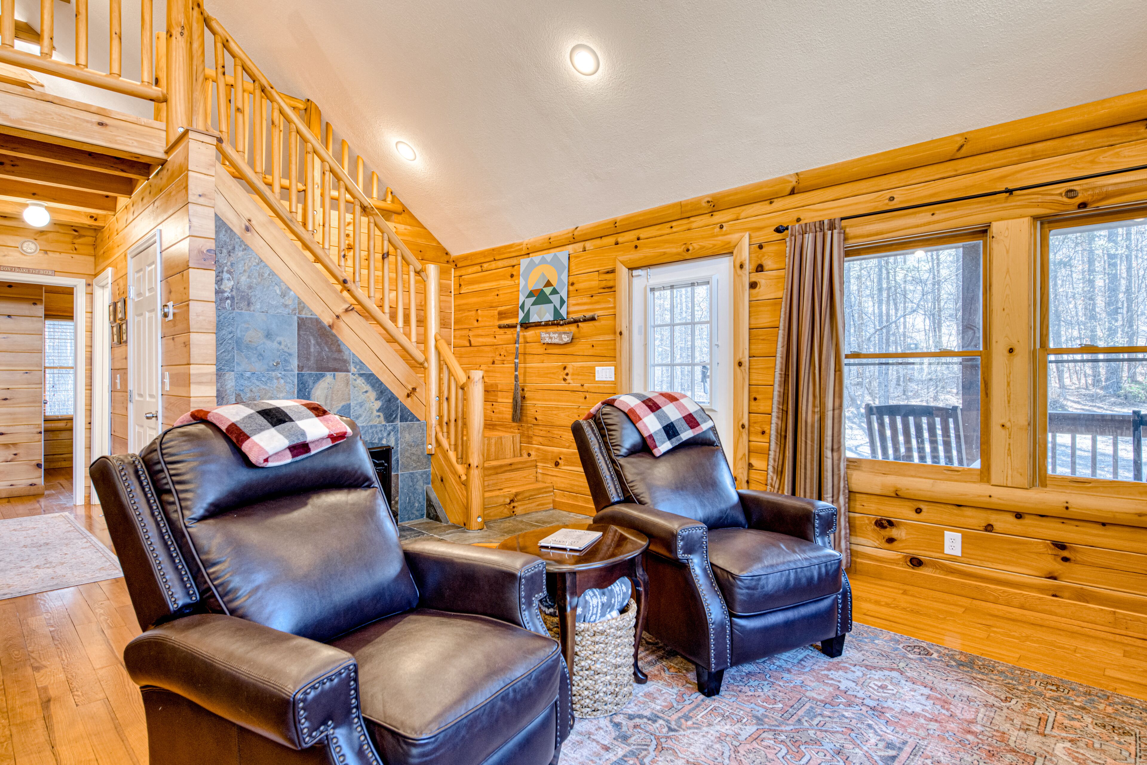 Woodsy retreat with private hot tub, game room, deck, firepit, grill, & WiFi
