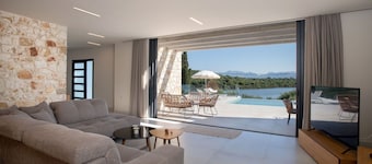 Villa Serapias – Moderne villa met privé zwembad, dichtbij de kust op Corfu, Griekenland