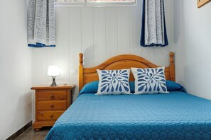 2 slaapkamers, een strijkplank/strijkijzer, gratis wifi, beddengoed