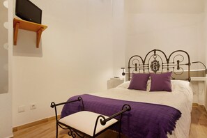 1 bedroom, free WiFi, bed sheets