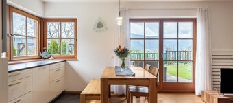 Apartment "Santner" with Mountain View, Terrace & Wi-Fi