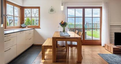 Apartment "Santner" with Mountain View, Terrace & Wi-Fi