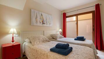 4 chambres, fer et planche Ă repasser, Wi-Fi gratuit, draps fournis