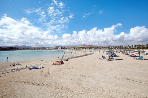 Holiday Home 'Villa Carmen' with Sea Views, Private Pool and Wi-Fi