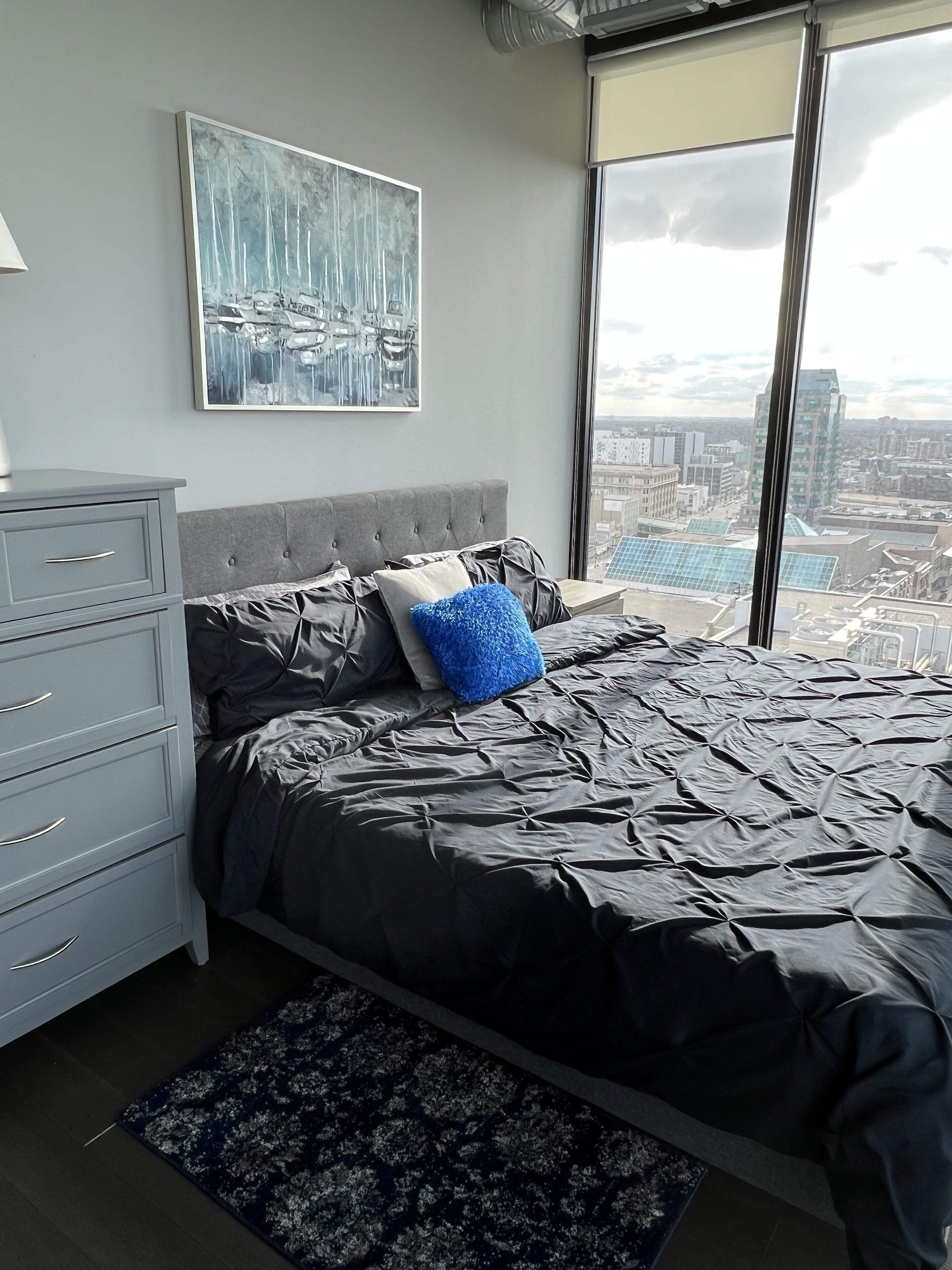 20th fl Penthouse sky high corner unit KING bed