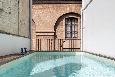 Villa 'Palazzo Paladini' in the City Center with Pool and Wi-Fi