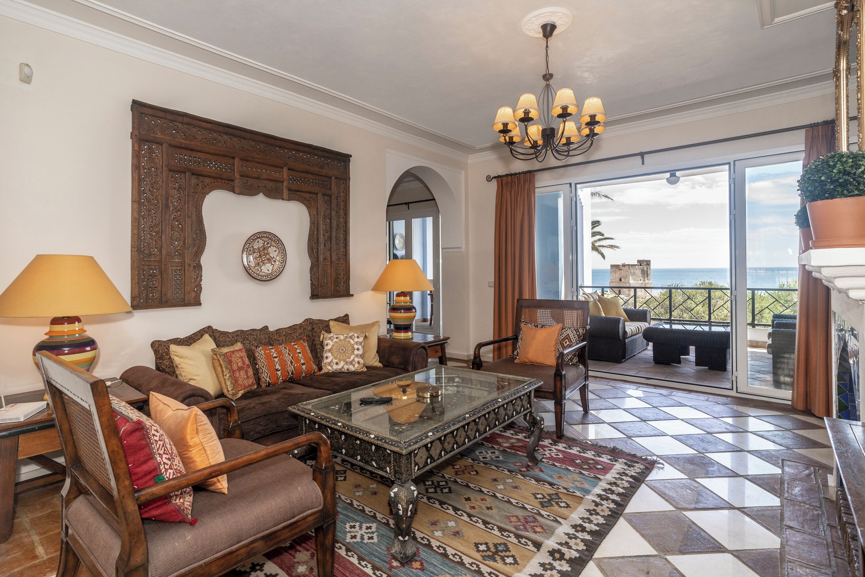 Télévision, cheminée