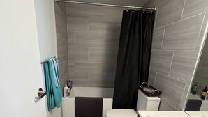 Unclassified image, 2 of 24, button - Executive 2 bed Condo King bed great LOCATION downtown with laundry (Winnipeg)