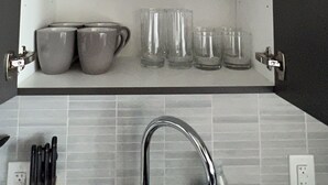 Unclassified image, 4 of 24, button - Executive 2 bed Condo King bed great LOCATION downtown with laundry (Winnipeg)