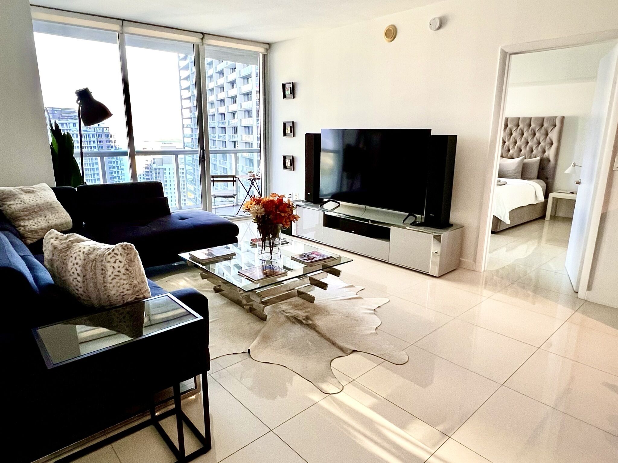 Amazing view at The Icon Brickell CHIC 5* 1/1 Full apt pool spa gym