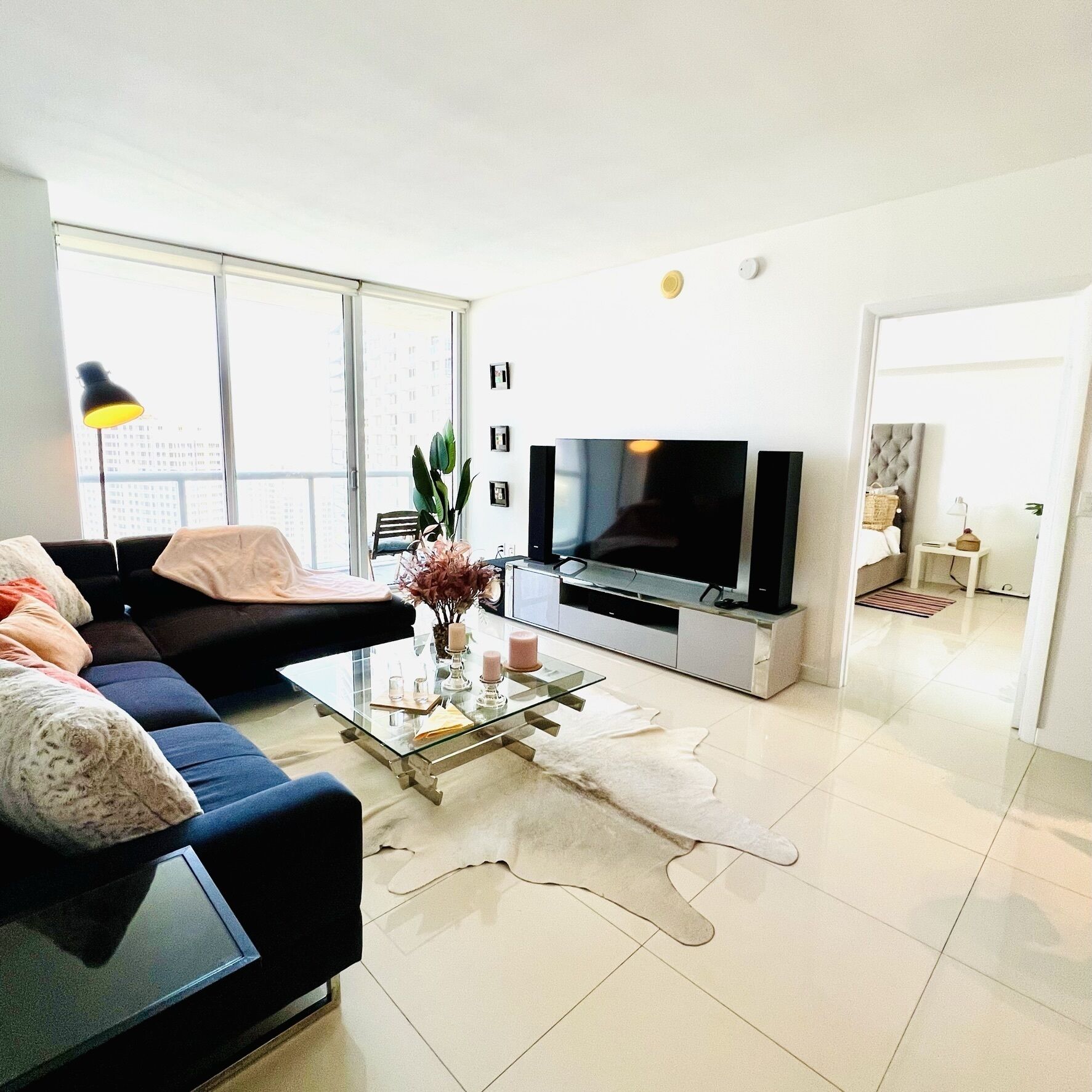 Amazing view at The Icon Brickell CHIC 5* 1/1 Full apt pool spa gym