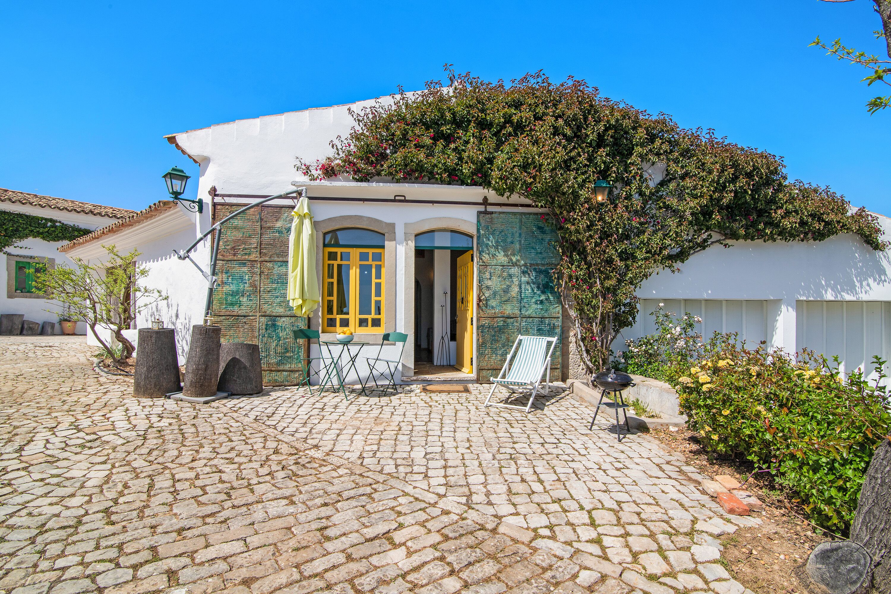 Pet-Friendly 'Algarve Charming Rural 1Br Villa' with Shared Terrace, Shared Pool & Wi-Fi