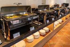 Free daily local cuisine breakfast - Sun star B&B (Ji'an)