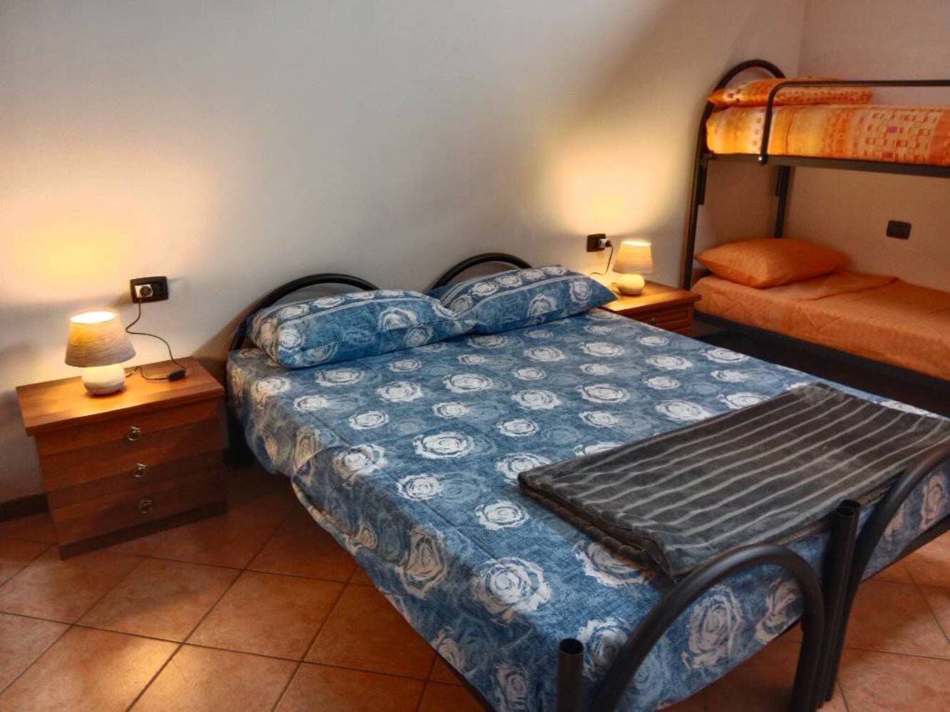 detached house a few meters from the lake