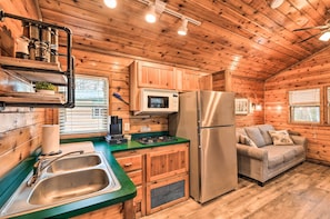 Fridge, microwave, coffee/tea maker, toaster - Charming New Bern Log Cabin - Pets Welcome! (New Bern)
