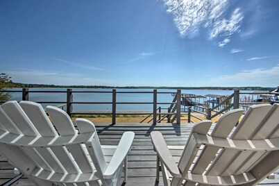 Modern Cedar Creek Lake Retreat w/ Panoramic View!