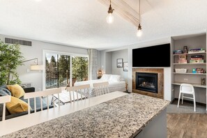 TV, fireplace - "Brews and Views " River View Condo- Edge of Downtown (Bend)
