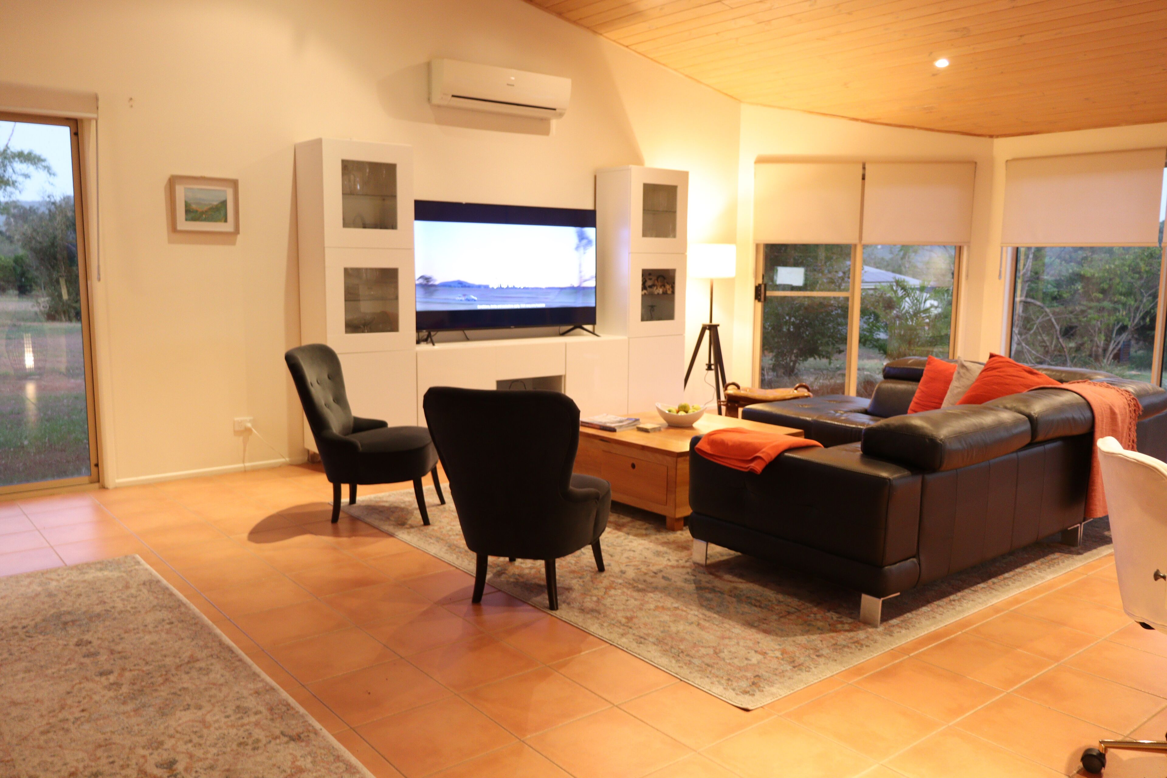 Sugarloaf Villa - lush tropical Whitsunday retreat