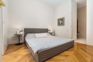 2 chambres, fer et planche à repasser, Wi-Fi, literie fournie