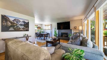 TV, fireplace, table tennis