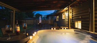 Cozy & Quiet with Saddlerock Views