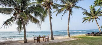 3 bedroom luxury villa on the beach- Exclusive. Fully Staffed. South Point Villa