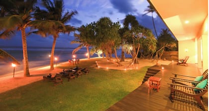3 bedroom luxury villa on the beach- Exclusive. Fully Staffed. South Point Villa