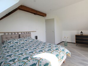 3 makuuhuonetta, ilmainen Wi-Fi, vuodevaatteet