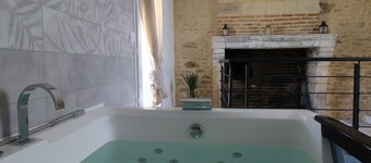 Charming cottage for 6 near Angers, countryside tranquility