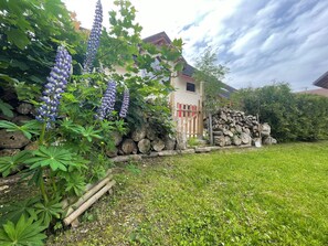 Property grounds - Lodging in a typical Vercors farmhouse, close to the village. (Autrans-Méaudre en Vercors)