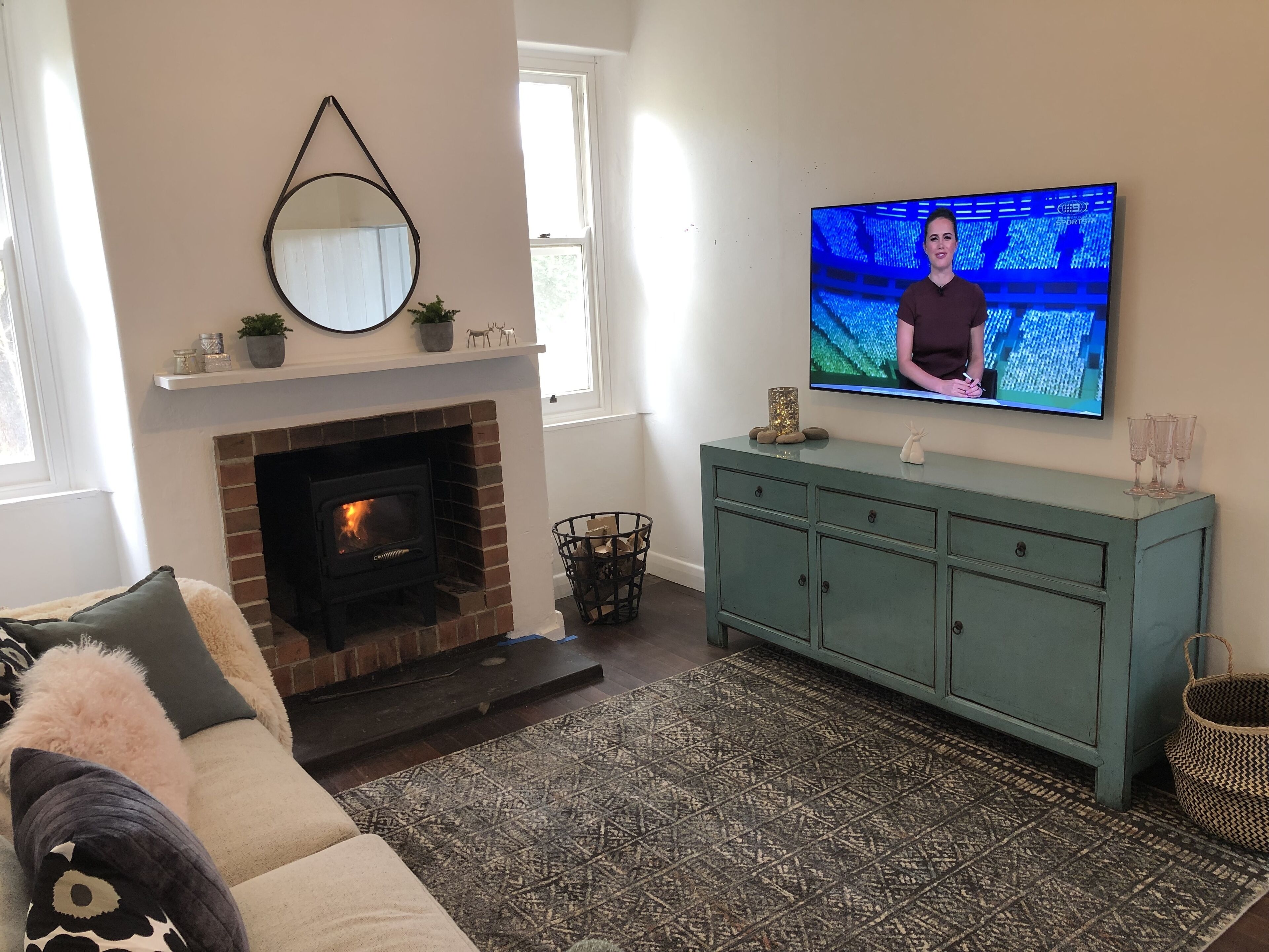 LUXURIOUS Gorgeous Cottage - In the Heart of Adelaide Hills — image 12