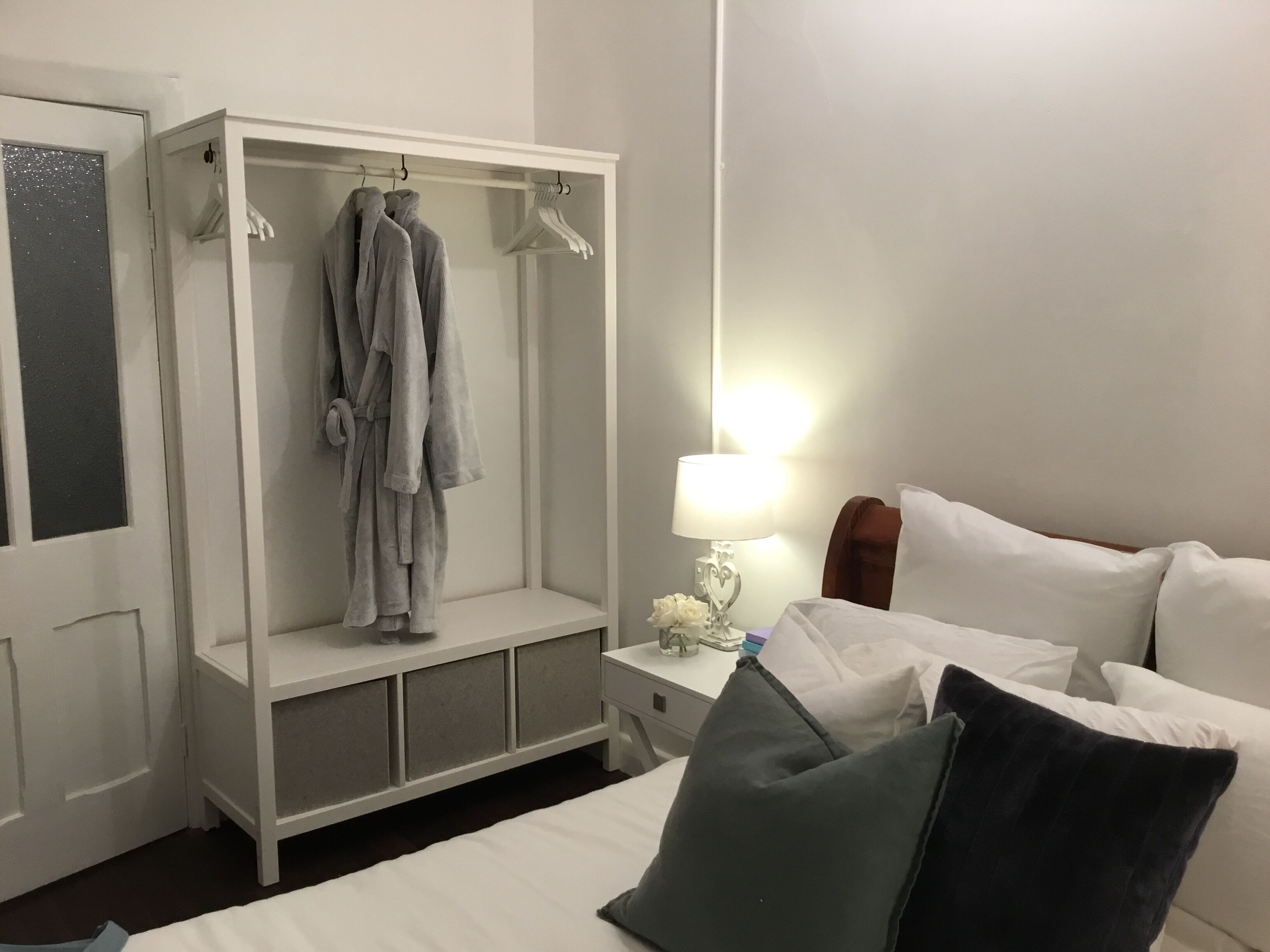 LUXURIOUS Gorgeous Cottage - In the Heart of Adelaide Hills — image 16