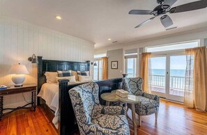 5 bedrooms, desk, iron/ironing board, free WiFi