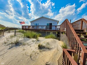 Exterior - Tides and Good Vibes- Ride the Wave of Relaxation! (North Topsail Beach)