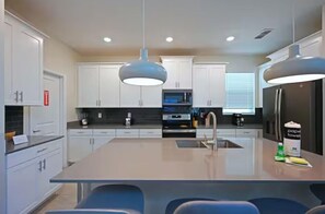 Private kitchen - 2797 BD - Storey Lake - Luxury 5 Bed Villa Private Pool (Kissimmee)