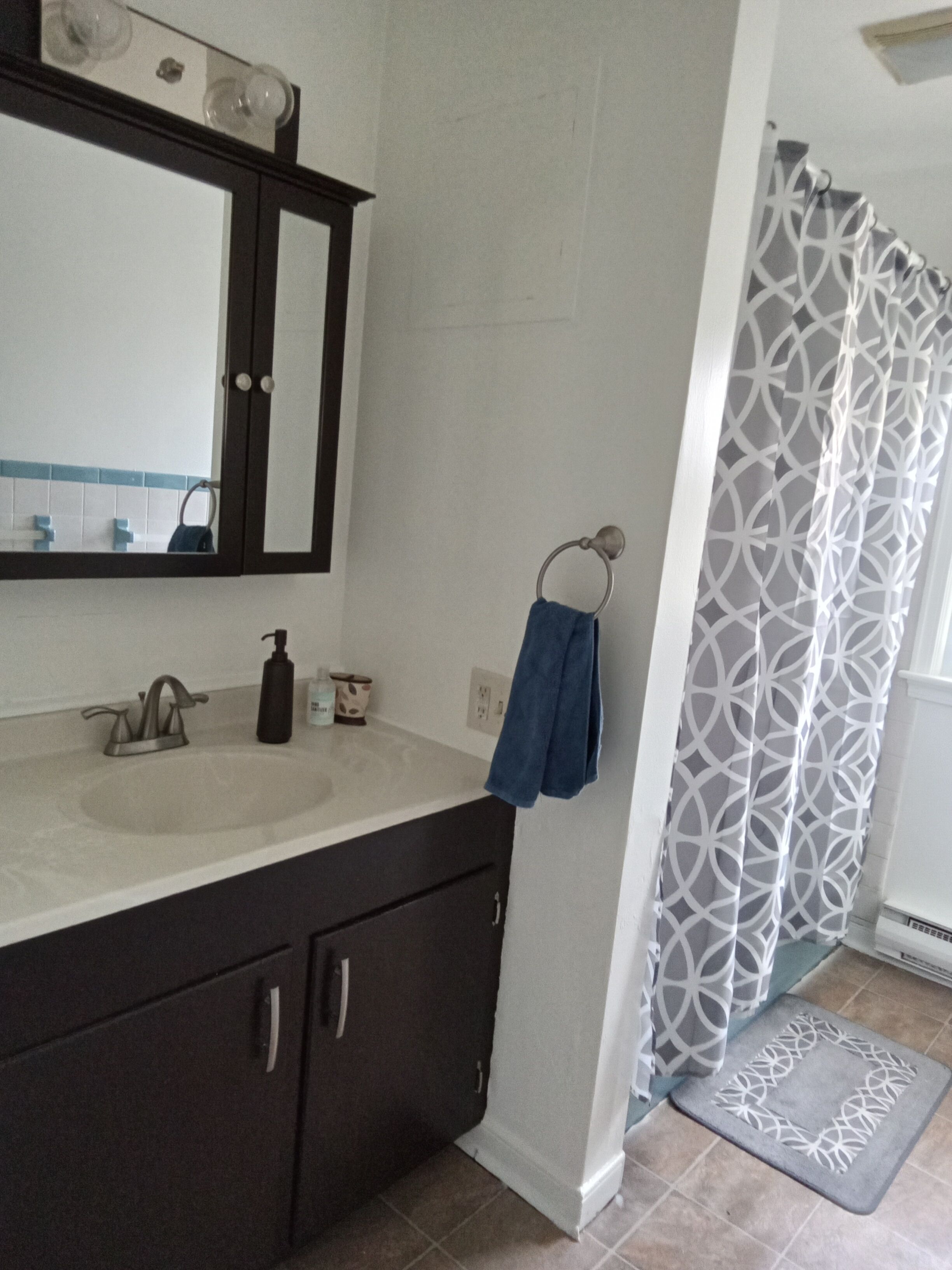 Country Home In the midst of Amish farm neighborhood