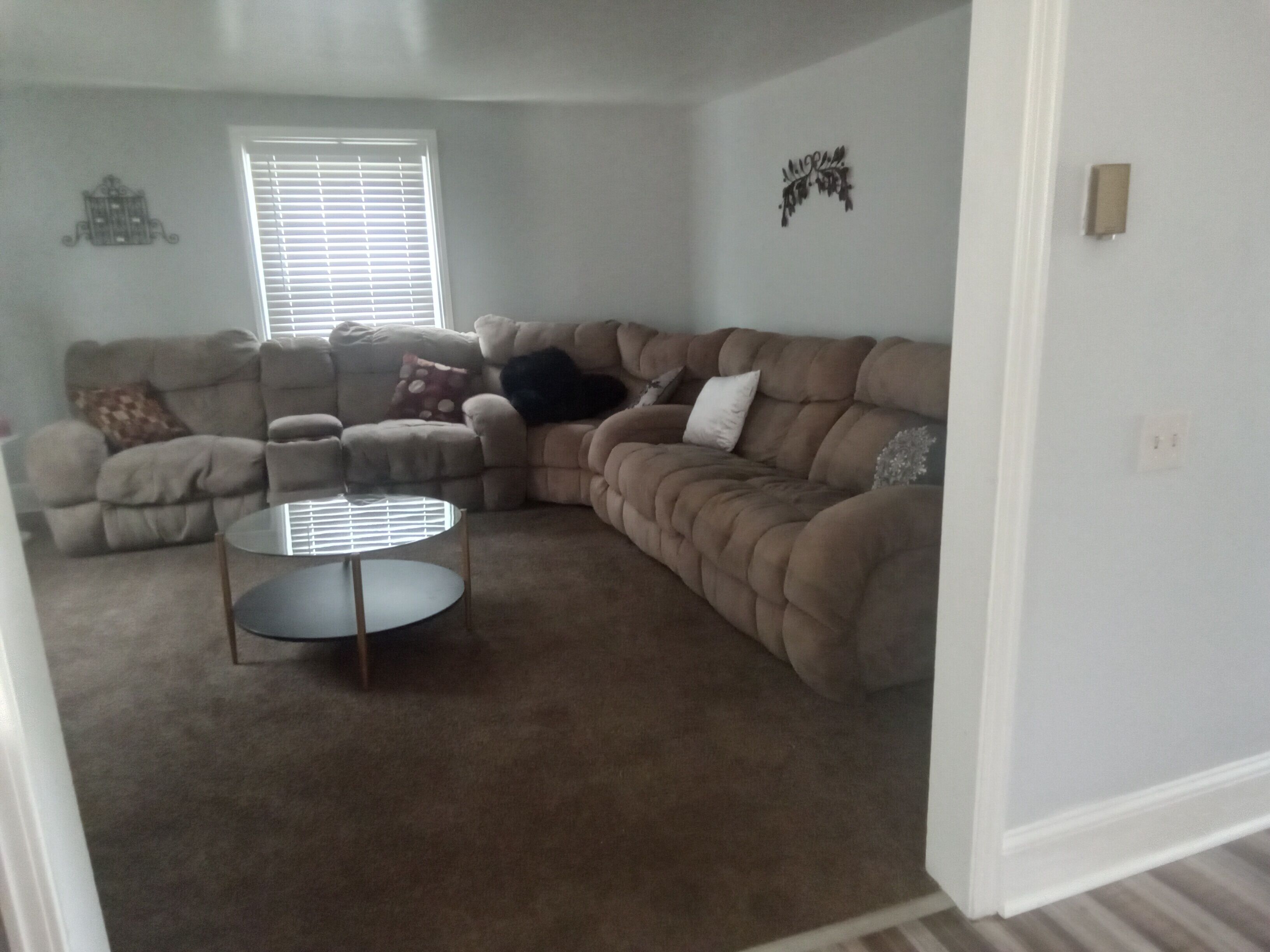 Country Home In the midst of Amish farm neighborhood