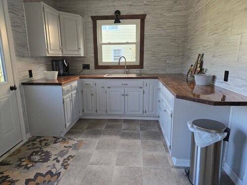 AMISH STAY / Buggy Rides/ Fire pit/Pet Animals/(11 min) intercourse attractions 