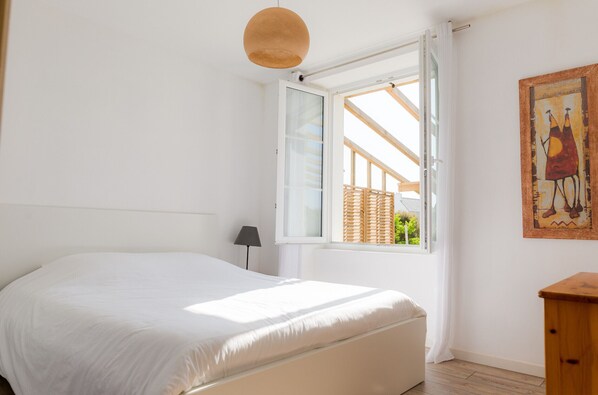 2 chambres, fer et planche à repasser, Wi-Fi gratuit