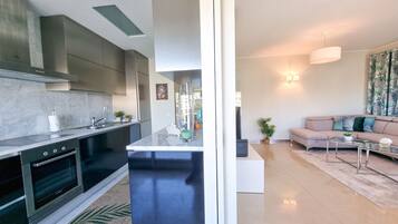 Fridge, microwave, oven, dishwasher