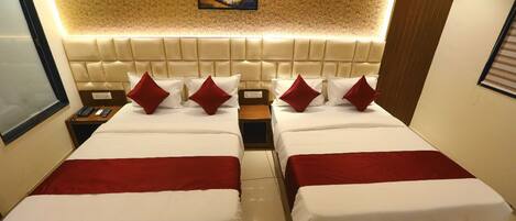 1 bedroom, desk, free WiFi, bed sheets