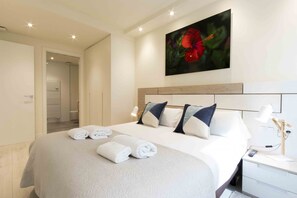 2 chambres, fer et planche à repasser, Wi-Fi gratuit, draps fournis
