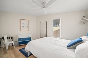 2 bedrooms, desk, travel crib, free WiFi