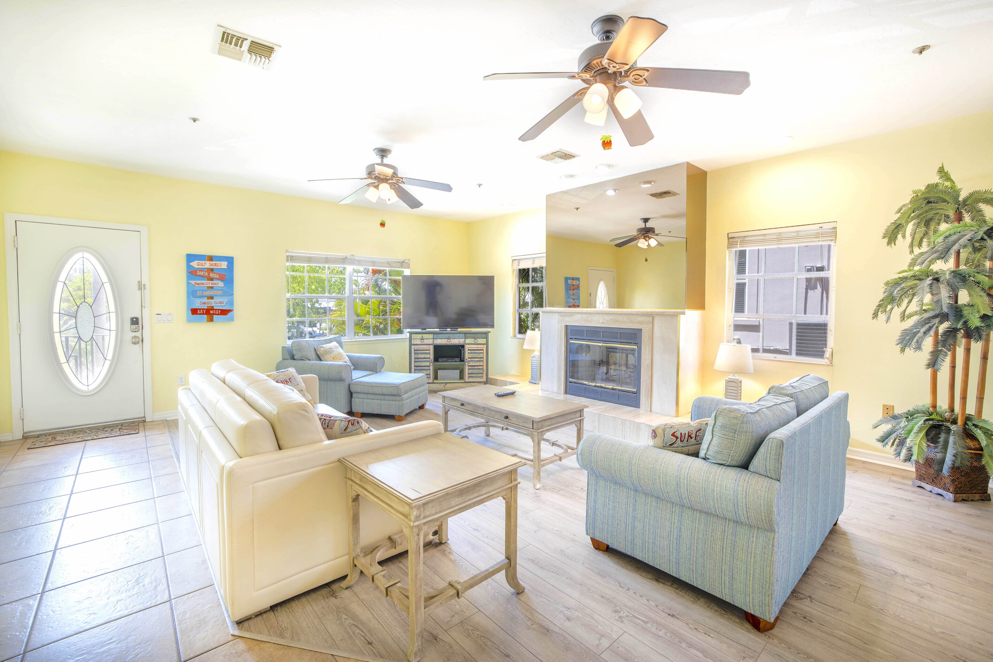 The Big Orange 8BR - 100% Private Home & Pool!