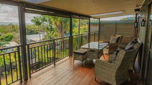 تناول الطعام بالخارج