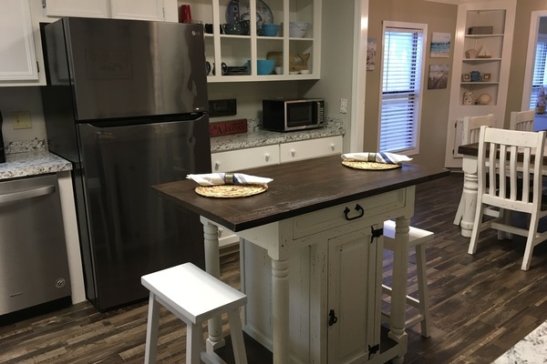 Kitchen breakfast bar seats 2