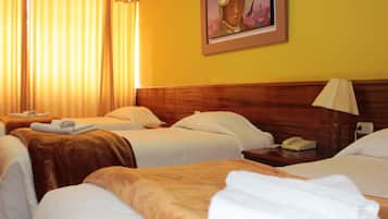Classic Double Room | Peti besi dalam bilik, meja, kalis bunyi, Wi-fi percuma